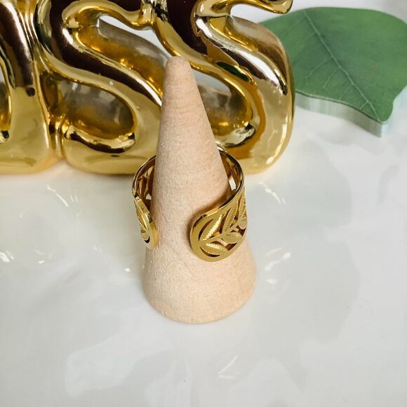 Stainless Steel Rings Womens Gold Plated One Size - Picture 4 of 4